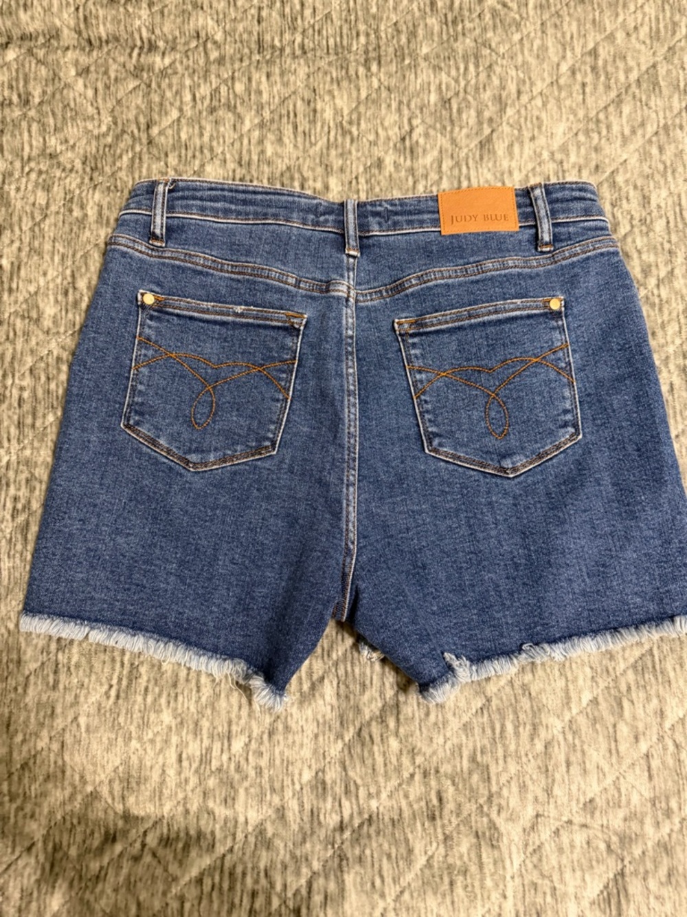 Judy Blue Medium Blue High-Rise Frayed Hem Denim Shorts - Picture 2 of 3